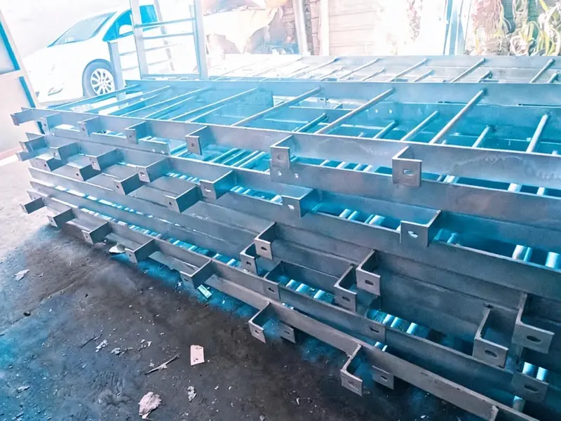 Vertical cage ladder assembled
